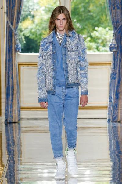 Look 12